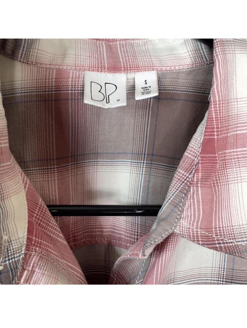 BP button up - Picture 3 of 7